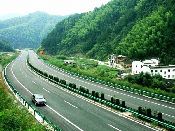 陕西榆(林)神(木)高速公路